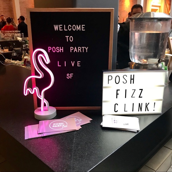 Hello 👋 and Welcome to My Closet! - Picture 3 of 3